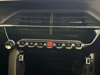 Peugeot E-2008 50kWh Active Premium SUV 5dr Electric Auto (136 ps)