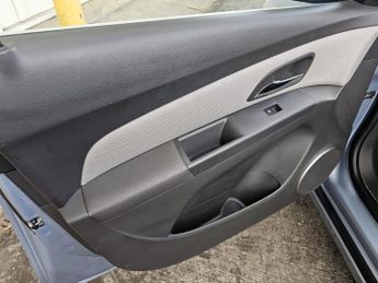 Chevrolet Cruze 1.8 LT Auto Euro 5 4dr