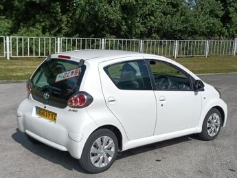 Toyota AYGO 1.0 VVT-i Active Plus Euro 5 5dr