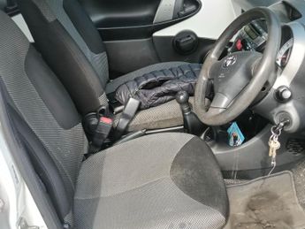 Toyota AYGO 1.0 VVT-i Active Plus Euro 5 5dr