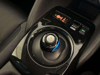 Nissan Leaf 39kWh Tekna Hatchback 5dr Electric Auto (150 ps)