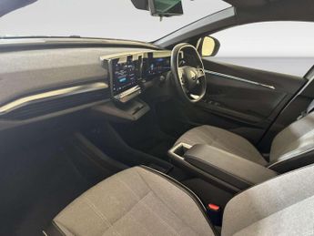 Renault Megane E-Tech 60kWh launch edition Hatchback 5dr Electric Auto (220 ps)