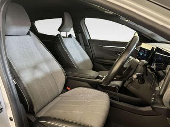 Renault Megane E-Tech 60kWh launch edition Hatchback 5dr Electric Auto (220 ps)