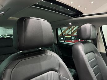 Volkswagen Tiguan 2.0 TSI SEL DSG 4Motion Euro 6 (s/s) 5dr