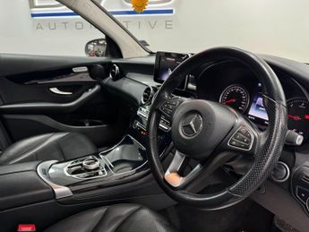 Mercedes-Benz GLC 2.1 GLC220d Urban Edition SUV 5dr Diesel G-Tronic+ 4MATIC Euro 6