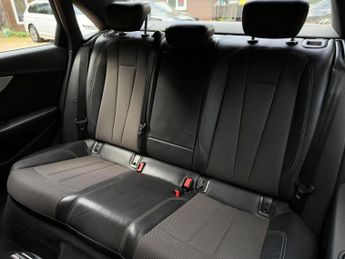Audi A4 2.0 TDI S line S Tronic quattro Euro 6 (s/s) 4dr