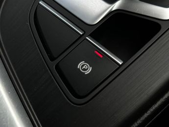 Audi A4 2.0 TDI S line S Tronic quattro Euro 6 (s/s) 4dr
