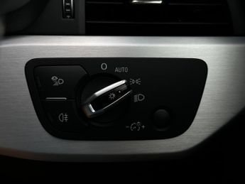 Audi A4 2.0 TDI S line S Tronic quattro Euro 6 (s/s) 4dr