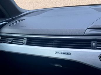 Audi A4 2.0 TDI S line S Tronic quattro Euro 6 (s/s) 4dr