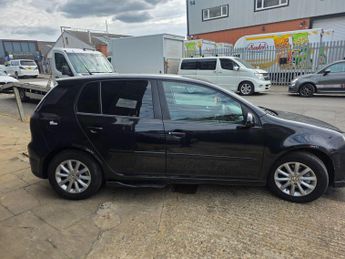 Volkswagen Golf 1.6 FSI Match 5dr