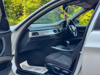BMW 3 Series 2.0 320i SE Touring Euro 4 5dr