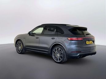 Porsche Cayenne 4.0 V8 E-Hybrid 14.1kWh Turbo S SUV 5dr Petrol Plug-in Hybrid Ti