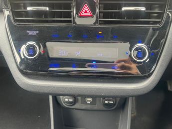 Hyundai IONIQ 38.3kWh Premium SE Auto 5dr