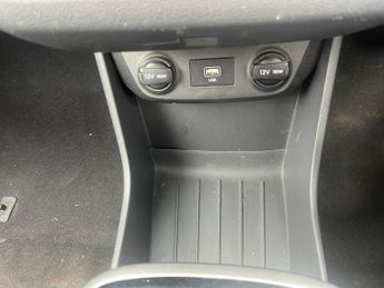 Hyundai IONIQ 38.3kWh Premium SE Auto 5dr