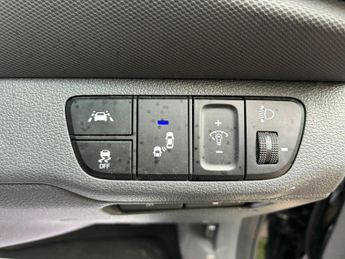 Hyundai IONIQ 38.3kWh Premium SE Auto 5dr