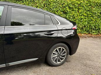 Hyundai IONIQ 38.3kWh Premium SE Auto 5dr