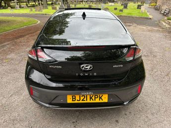 Hyundai IONIQ 38.3kWh Premium SE Auto 5dr