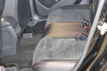 Mercedes-Benz A Class 1.6 A180 BlueEfficiency Sport 7G-DCT Euro 6 (s/s) 5dr