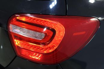 Mercedes-Benz A Class 1.6 A180 BlueEfficiency Sport 7G-DCT Euro 6 (s/s) 5dr