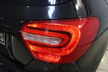 Mercedes-Benz A Class 1.6 A180 BlueEfficiency Sport 7G-DCT Euro 6 (s/s) 5dr