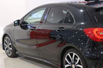 Mercedes-Benz A Class 1.6 A180 BlueEfficiency Sport 7G-DCT Euro 6 (s/s) 5dr