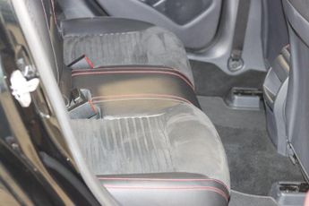 Mercedes-Benz A Class 1.6 A180 BlueEfficiency Sport 7G-DCT Euro 6 (s/s) 5dr