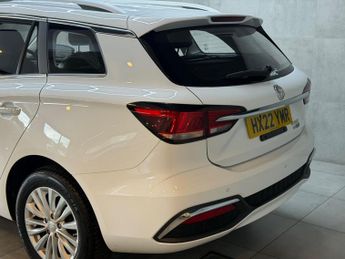 MG MG5 61.1kWh Exclusive Long Range Auto 5dr