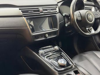 MG MG5 61.1kWh Exclusive Long Range Auto 5dr