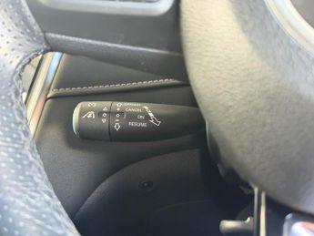 MG MG5 61.1kWh Exclusive Long Range Auto 5dr