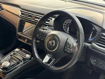 MG MG5 61.1kWh Exclusive Long Range Auto 5dr