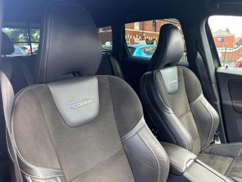 Volvo XC60 2.4 D5 R-Design Nav Geartronic AWD Euro 5 5dr