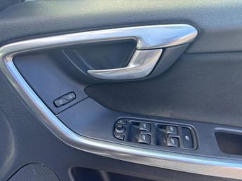 Volvo XC60 2.4 D5 R-Design Nav Geartronic AWD Euro 5 5dr