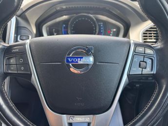 Volvo XC60 2.4 D5 R-Design Nav Geartronic AWD Euro 5 5dr