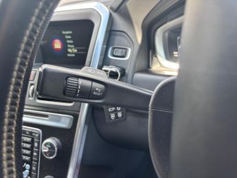 Volvo XC60 2.4 D5 R-Design Nav Geartronic AWD Euro 5 5dr