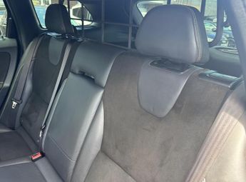 Volvo XC60 2.4 D5 R-Design Nav Geartronic AWD Euro 5 5dr
