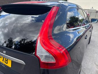 Volvo XC60 2.4 D5 R-Design Nav Geartronic AWD Euro 5 5dr