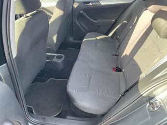 Volkswagen Jetta 1.6 TDI BlueMotion Tech S Euro 5 (s/s) 4dr
