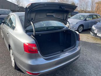 Volkswagen Jetta 1.6 TDI BlueMotion Tech S Euro 5 (s/s) 4dr
