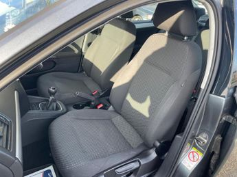 Volkswagen Jetta 1.6 TDI BlueMotion Tech S Euro 5 (s/s) 4dr