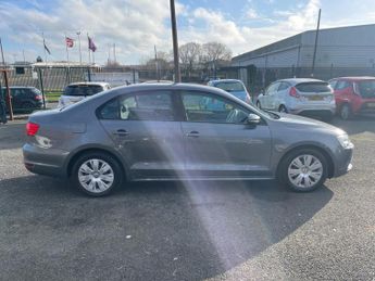 Volkswagen Jetta 1.6 TDI BlueMotion Tech S Euro 5 (s/s) 4dr