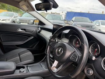 Mercedes-Benz GLA 1.6 GLA180 Urban Edition 7G-DCT Euro 6 (s/s) 5dr