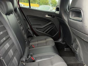 Mercedes-Benz GLA 1.6 GLA180 Urban Edition 7G-DCT Euro 6 (s/s) 5dr