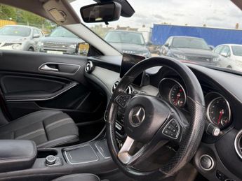 Mercedes-Benz GLA 1.6 GLA180 Urban Edition 7G-DCT Euro 6 (s/s) 5dr