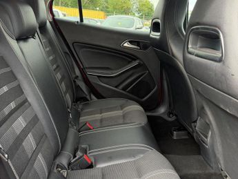 Mercedes-Benz GLA 1.6 GLA180 Urban Edition 7G-DCT Euro 6 (s/s) 5dr