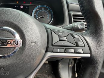 Nissan Leaf 40kWh N-Connecta Auto 5dr