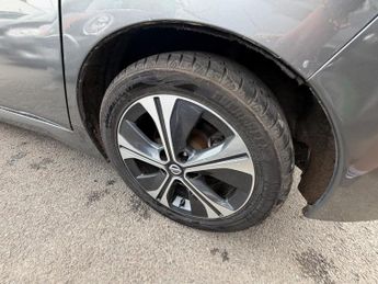 Nissan Leaf 40kWh N-Connecta Auto 5dr