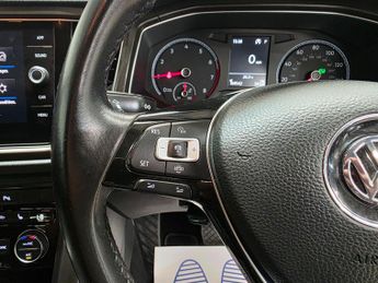 Volkswagen T-Roc 1.5 TSI EVO SE DSG Euro 6 (s/s) 5dr