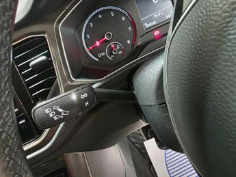 Volkswagen T-Roc 1.5 TSI EVO SE DSG Euro 6 (s/s) 5dr