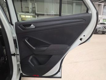 Volkswagen T-Roc 1.5 TSI EVO SE DSG Euro 6 (s/s) 5dr