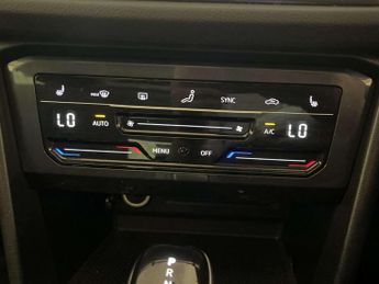 Volkswagen Tiguan 1.5 TSI Elegance SUV 5dr Petrol DSG Euro 6 (s/s) (150 ps)